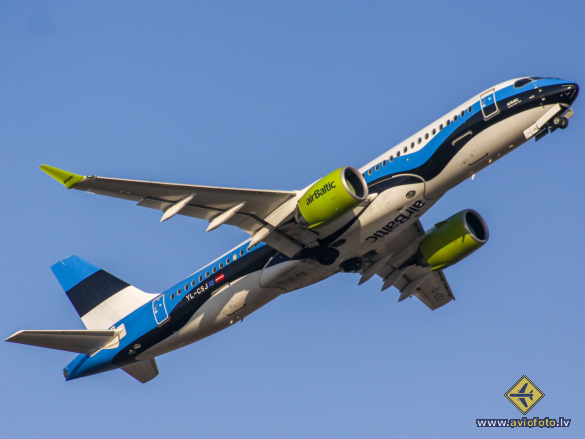 Airbus A220-300